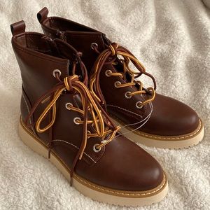 NWOT Madden Girl Kentt boot size 9M
